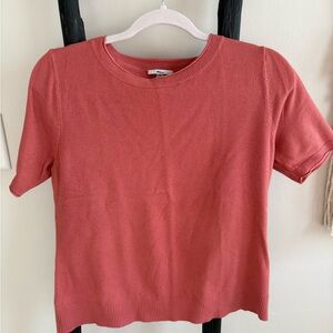 Milano. Women's Coral Knit Short Sleeve Top. Size M